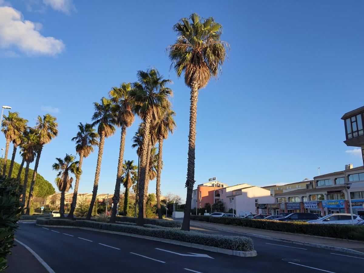 Studio 16 Le Cap D'Agde Avec Parking Prive Proche Du Centre Екстериор снимка